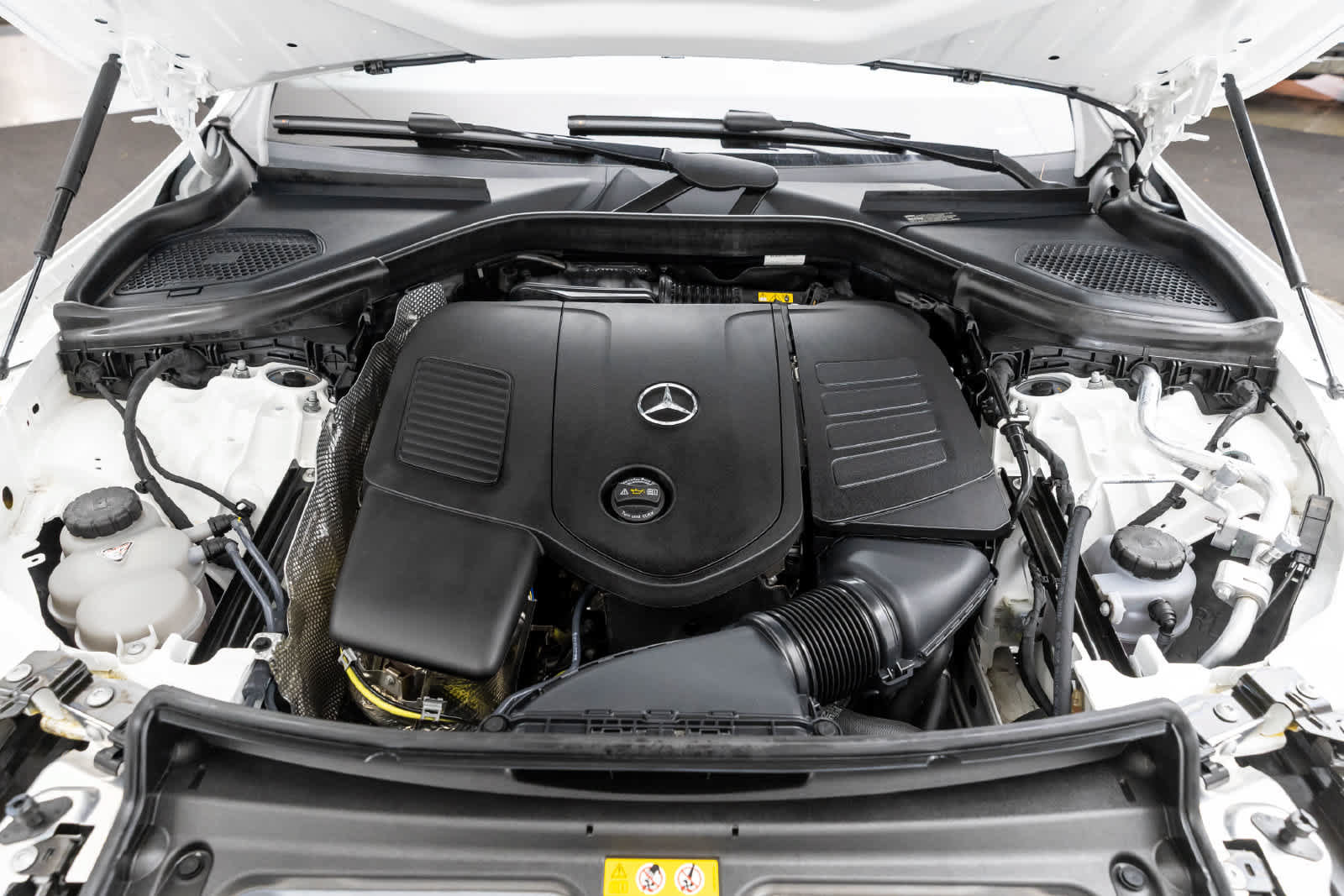 Used 2026 Mercedes-Benz GLC 300 4MATIC image 9