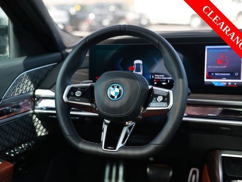 Used 2025 BMW i7 M70 w/ Executive Package image 25