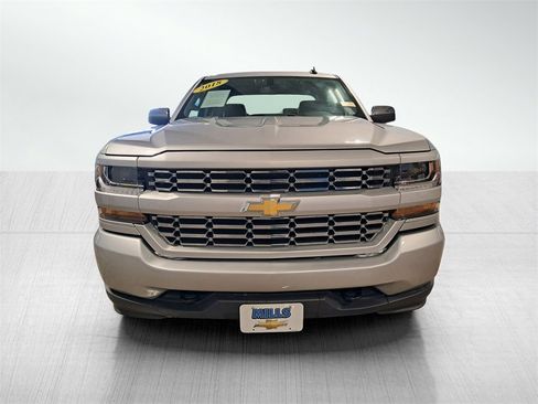 Used 2018 Chevrolet Silverado 1500 Custom image 2