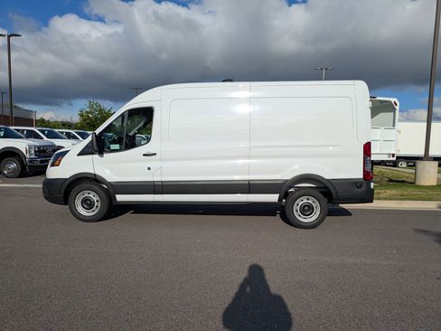 New 2026 Ford Transit 250 148 Medium Roof RWD image 7