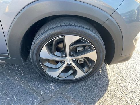 Used 2016 Hyundai Tucson Sport image 2