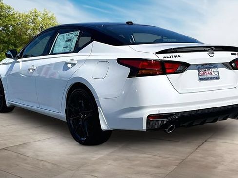 New 2026 Nissan Altima 2.5 SR w/ SR Midnight Edition Package FWD image 3