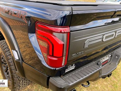 Used 2025 Ford F150 Raptor AWD/4WD image 30