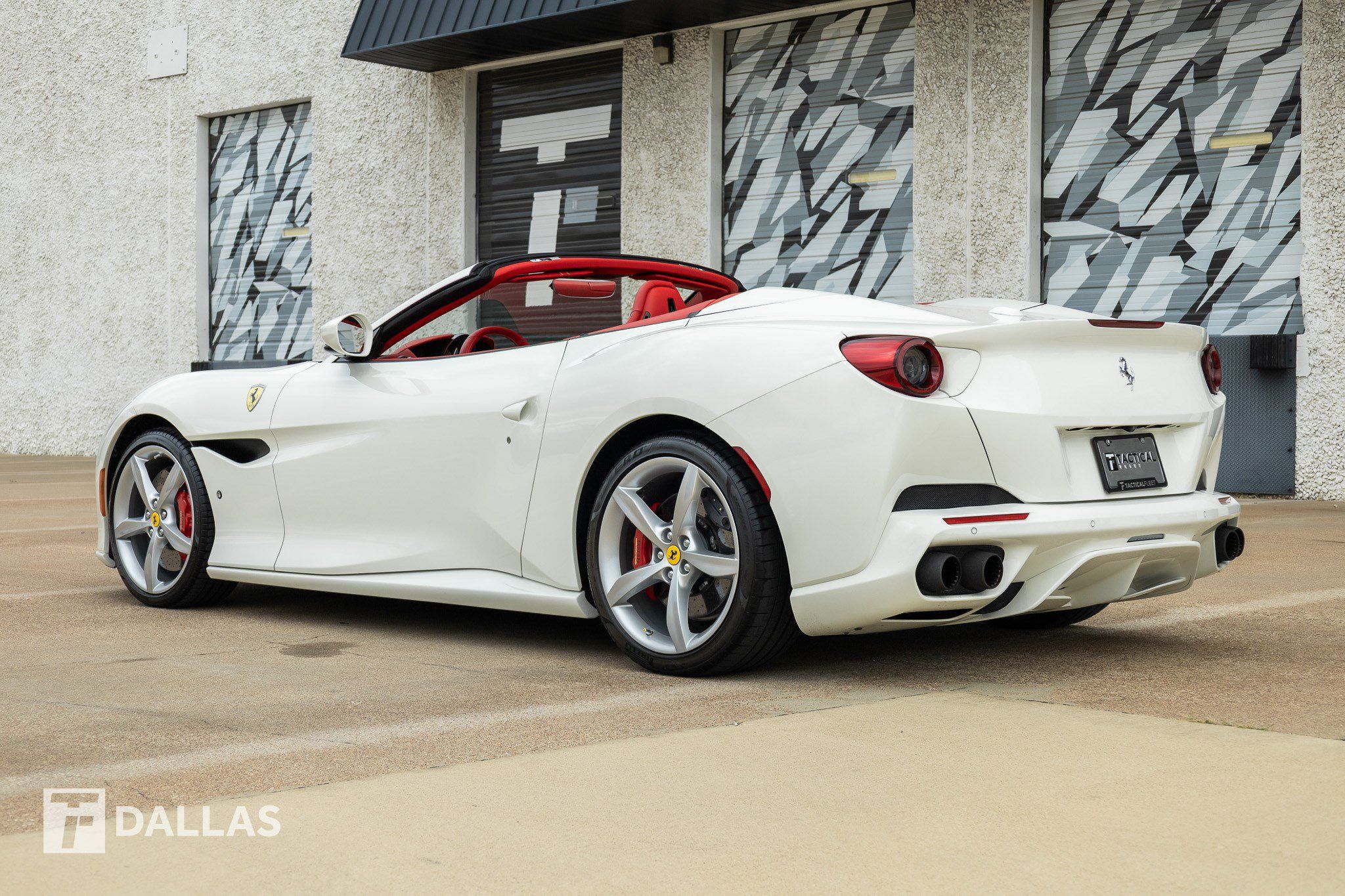 Used 2019 Ferrari Portofino RWD image 10
