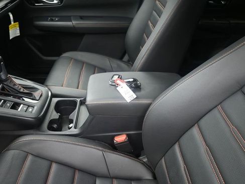 Used 2025 Honda CR-V Sport Touring image 9