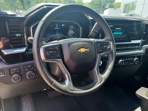 Used 2022 Chevrolet Silverado 1500 LT w/ All Star Edition Plus AWD/4WD image 9