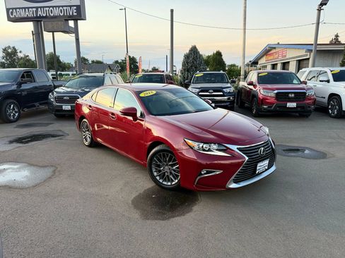 Used 2018 Lexus ES 350 w/ Premier Package image 2