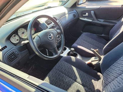 Used 2003 MAZDA Protege5 FWD image 3