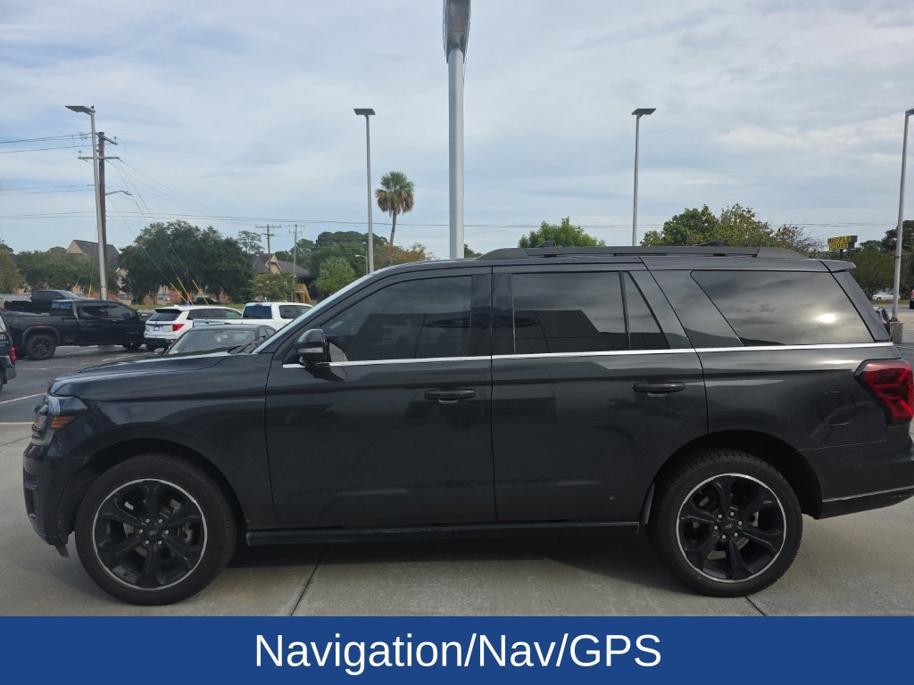 Used 2023 Ford Expedition Limited RWD image 5