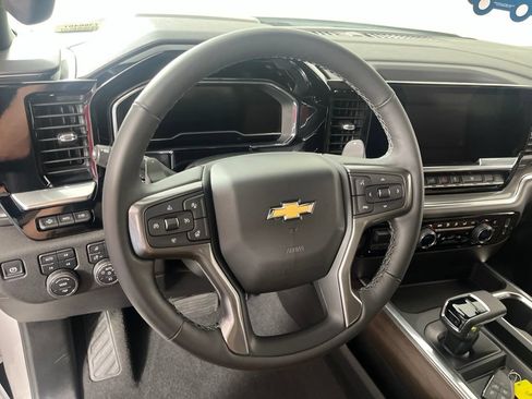Certified 2024 Chevrolet Silverado 1500 High Country w/ Technology Package AWD/4WD image 21