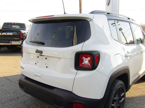 Used 2021 Jeep Renegade Latitude image 7