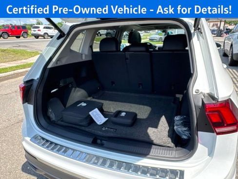 Certified 2024 Volkswagen Tiguan SE AWD/4WD image 22