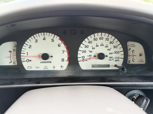 Used 2004 Toyota Tacoma PreRunner RWD image 17