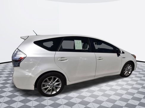 Used 2013 Toyota Prius V Five image 5