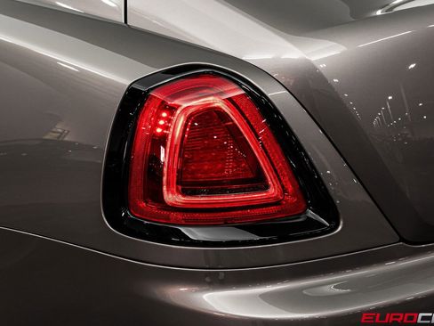 Used 2015 Rolls-Royce Wraith image 17