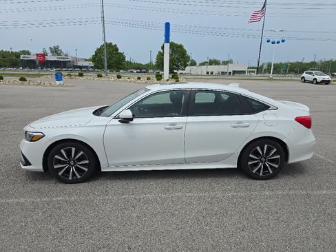 Used 2022 Honda Civic EX image 6