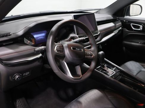 Used 2024 Jeep Compass Trailhawk image 15