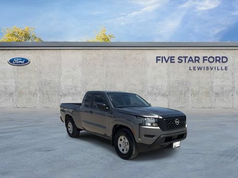 Used 2023 Nissan Frontier S w/ Technology Package RWD image 2