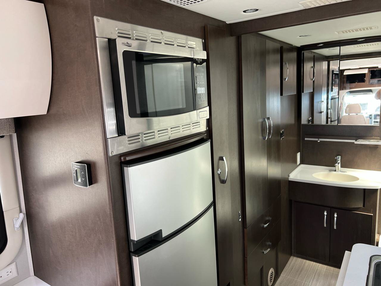 Used 2016 Mercedes-Benz Sprinter 3500 image 26