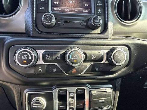 Used 2020 Jeep Wrangler Unlimited Sport AWD/4WD image 9