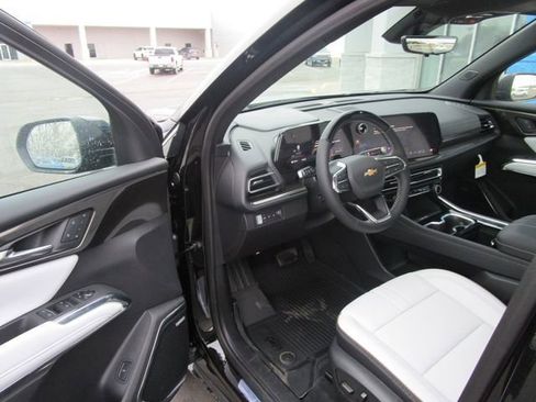 New 2026 Chevrolet Traverse High Country w/ LPO, Floor Liner Package image 18