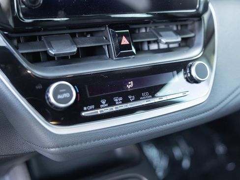 Certified 2025 Toyota Corolla SE image 22