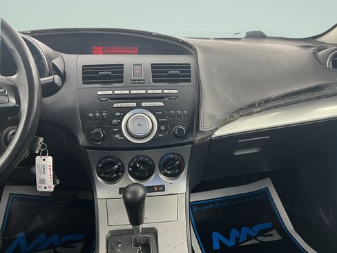 Used 2010 MAZDA MAZDA3 i Touring FWD image 19