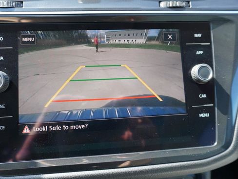 Used 2019 Volkswagen Tiguan SEL image 22