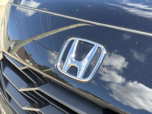 Used 2024 Honda HR-V Sport image 12