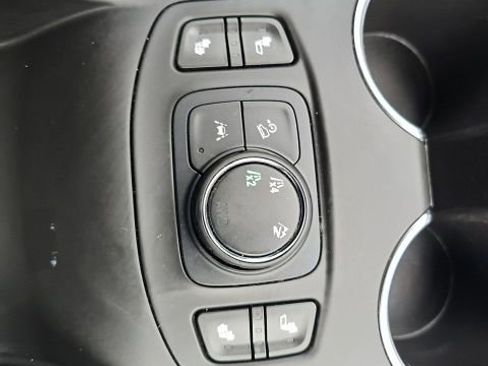 Used 2022 GMC Terrain SLT image 46