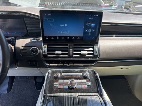 Used 2022 Lincoln Navigator L Black Label image 22