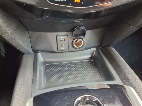 Used 2014 Nissan Rogue SV w/ SV Premium Package FWD image 8