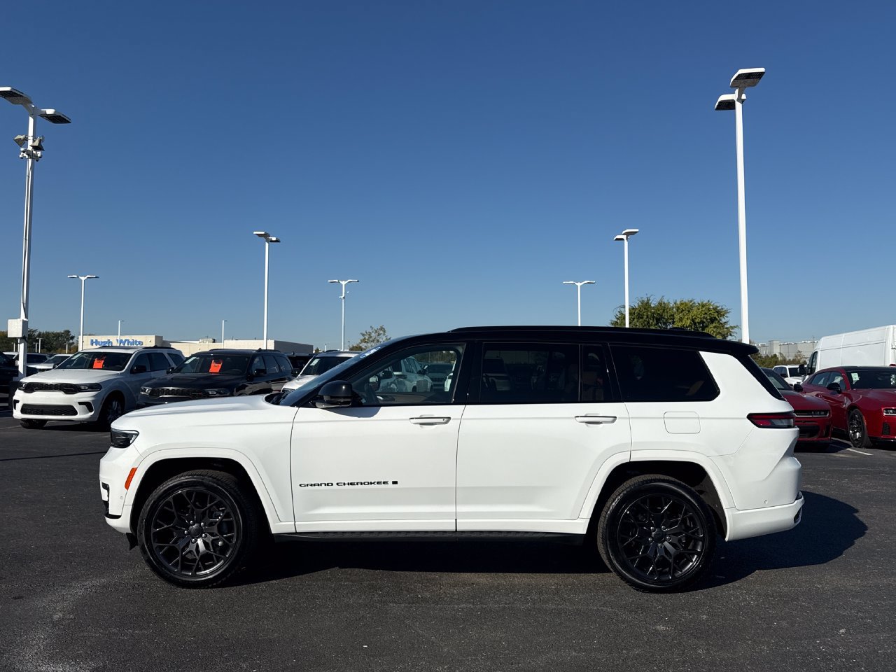 Certified 2025 Jeep Grand Cherokee L Summit w/ Obsidian Package AWD/4WD image 6