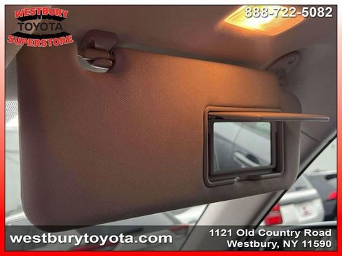 Used 2023 Toyota Highlander XLE image 33