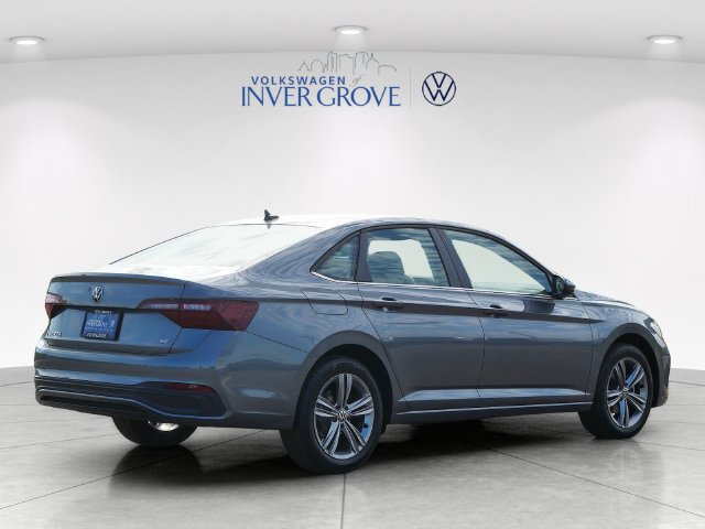 Certified 2023 Volkswagen Jetta SE FWD image 7