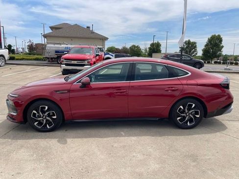 Used 2025 Hyundai Sonata SEL FWD image 8