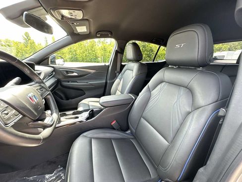 Certified 2025 Buick Envista Sport Touring FWD image 10