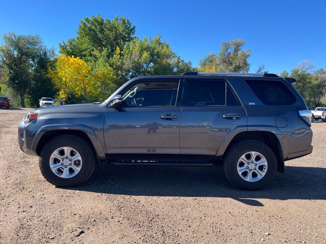 Used 2022 Toyota 4Runner SR5 Premium AWD/4WD image 2