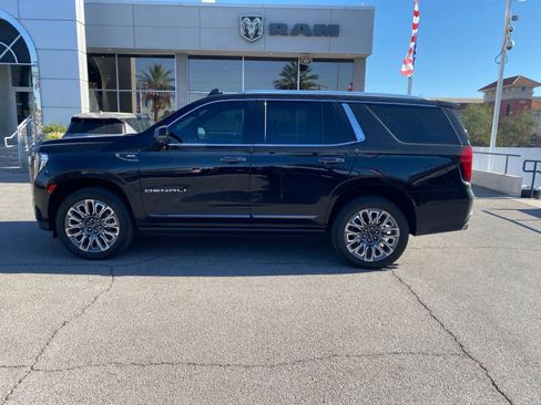 Used 2024 GMC Yukon Denali Ultimate AWD/4WD image 9