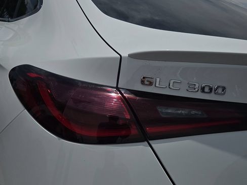 Used 2024 Mercedes-Benz GLC 300 4MATIC image 9