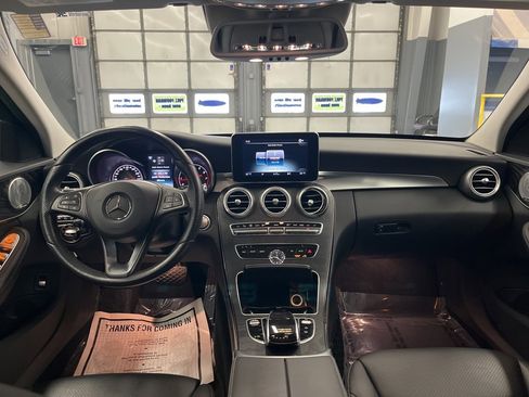 Used 2017 Mercedes-Benz C 300 4MATIC Sedan image 27