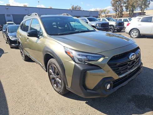 Used 2025 Subaru Outback Onyx Edition AWD/4WD image 1