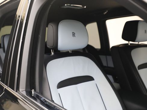 Certified 2022 Rolls-Royce Cullinan w/ Dark Exterior Package image 41