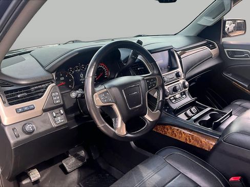 Used 2015 GMC Yukon Denali w/ Premium Package RWD image 17