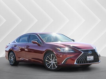 Used 2024 Lexus ES 300h w/ Premium Package