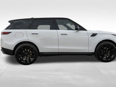New 2026 Land Rover Range Rover Sport SE AWD/4WD image 4