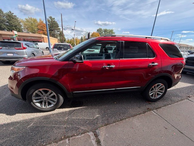 Used 2015 Ford Explorer XLT w/ Equipment Group 202B AWD/4WD image 4