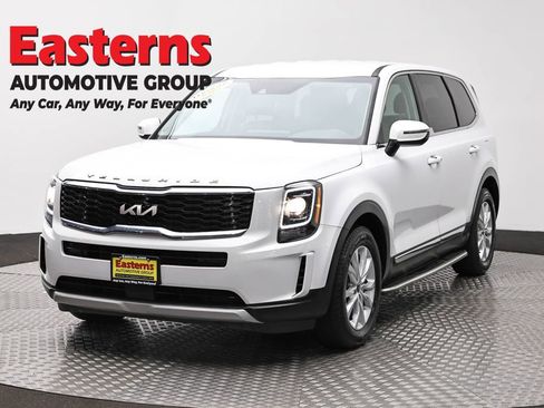 Used 2022 Kia Telluride LX image 1