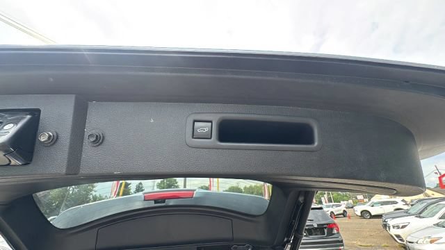 Used 2021 Toyota Highlander XLE AWD/4WD image 21