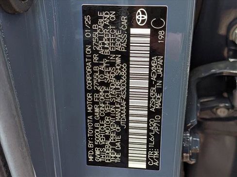 Used 2025 Toyota Crown XLE image 17